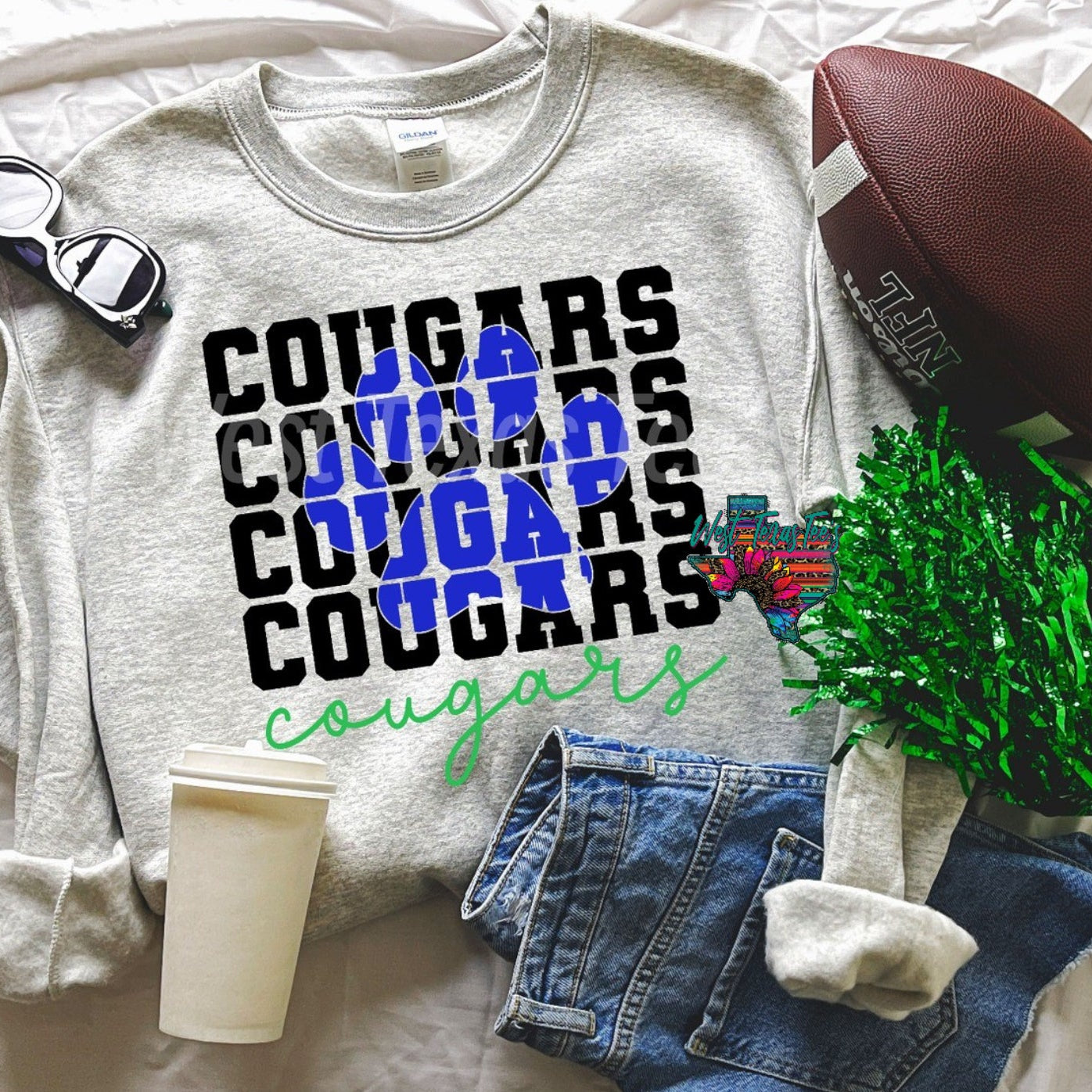 Stacked Cougars w/Paw